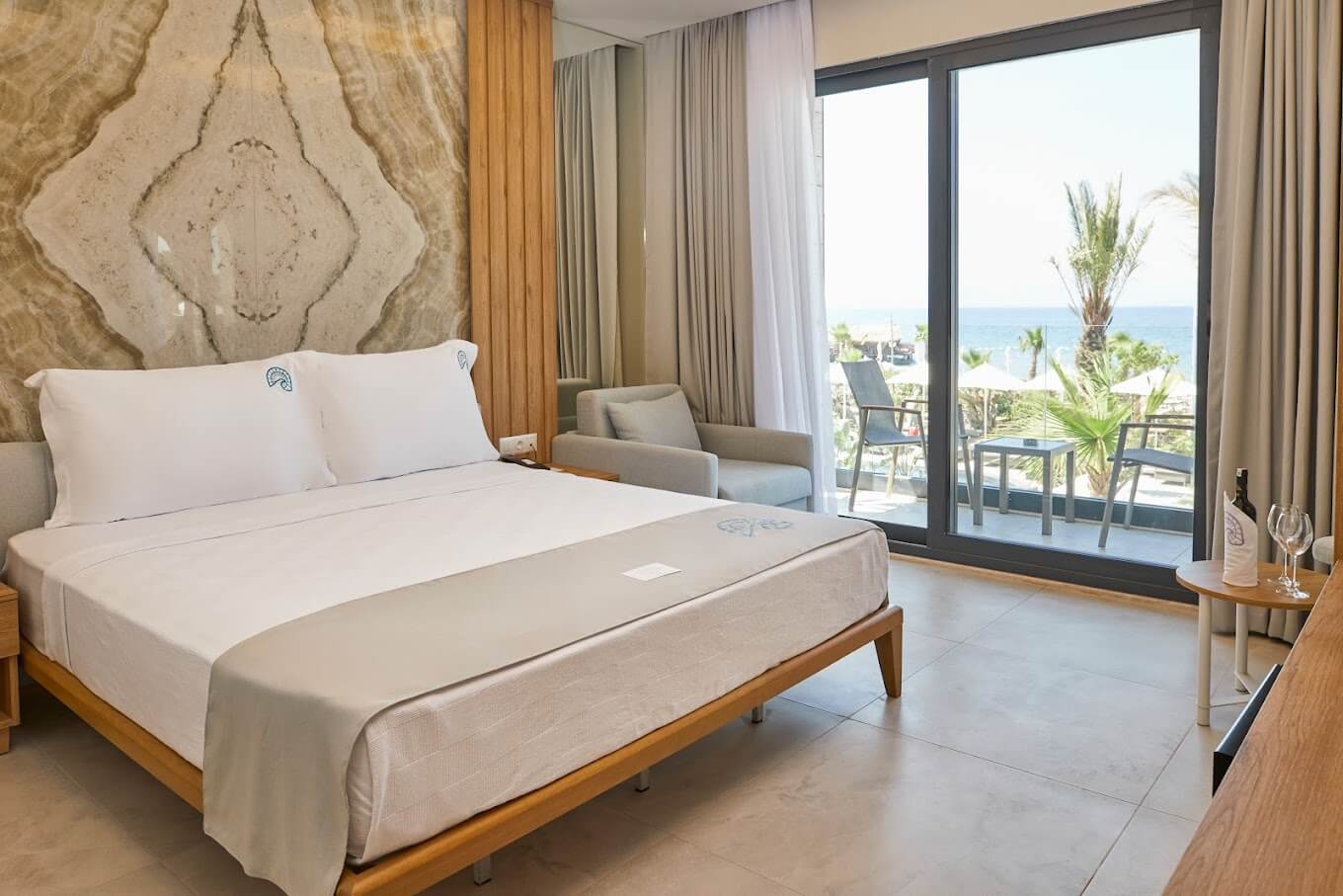 Rammos Hotel logo